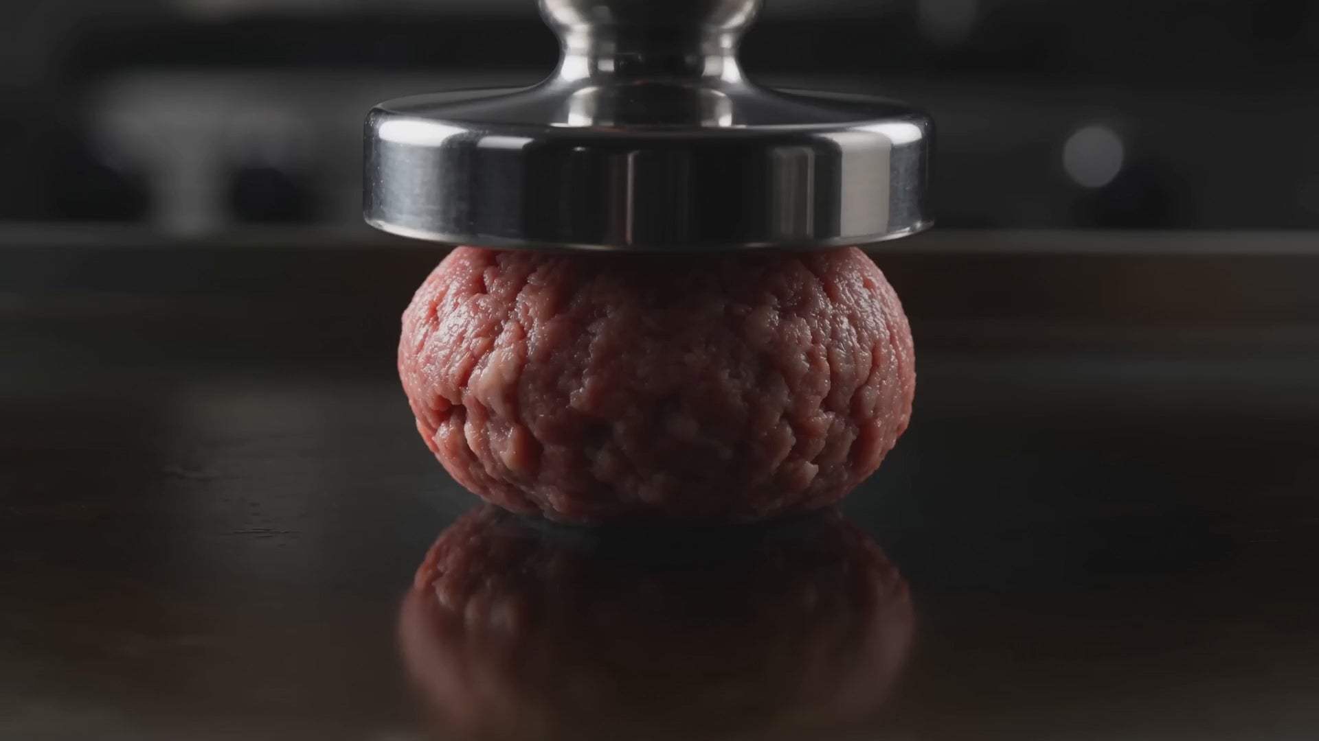 Ground beef cooking cleanly without excess grease or foam | Iron King Provisions